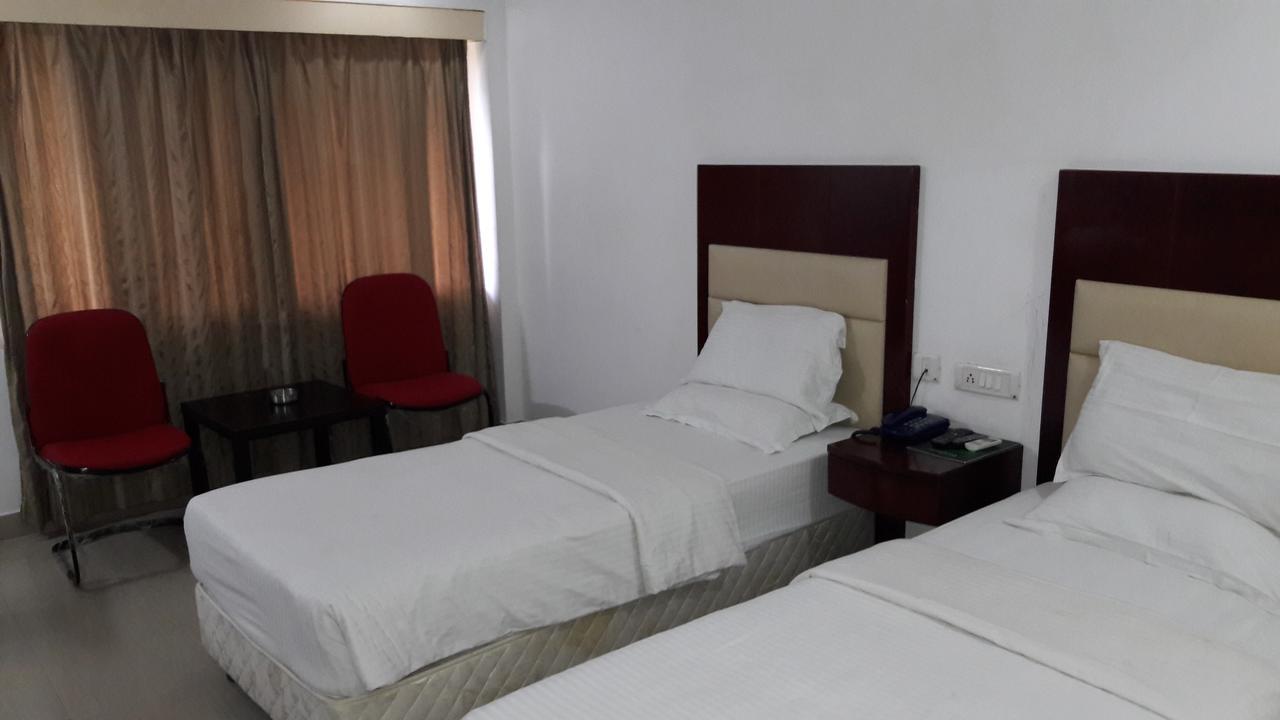 מלון Tinsukia Aroma Residency מראה חיצוני תמונה