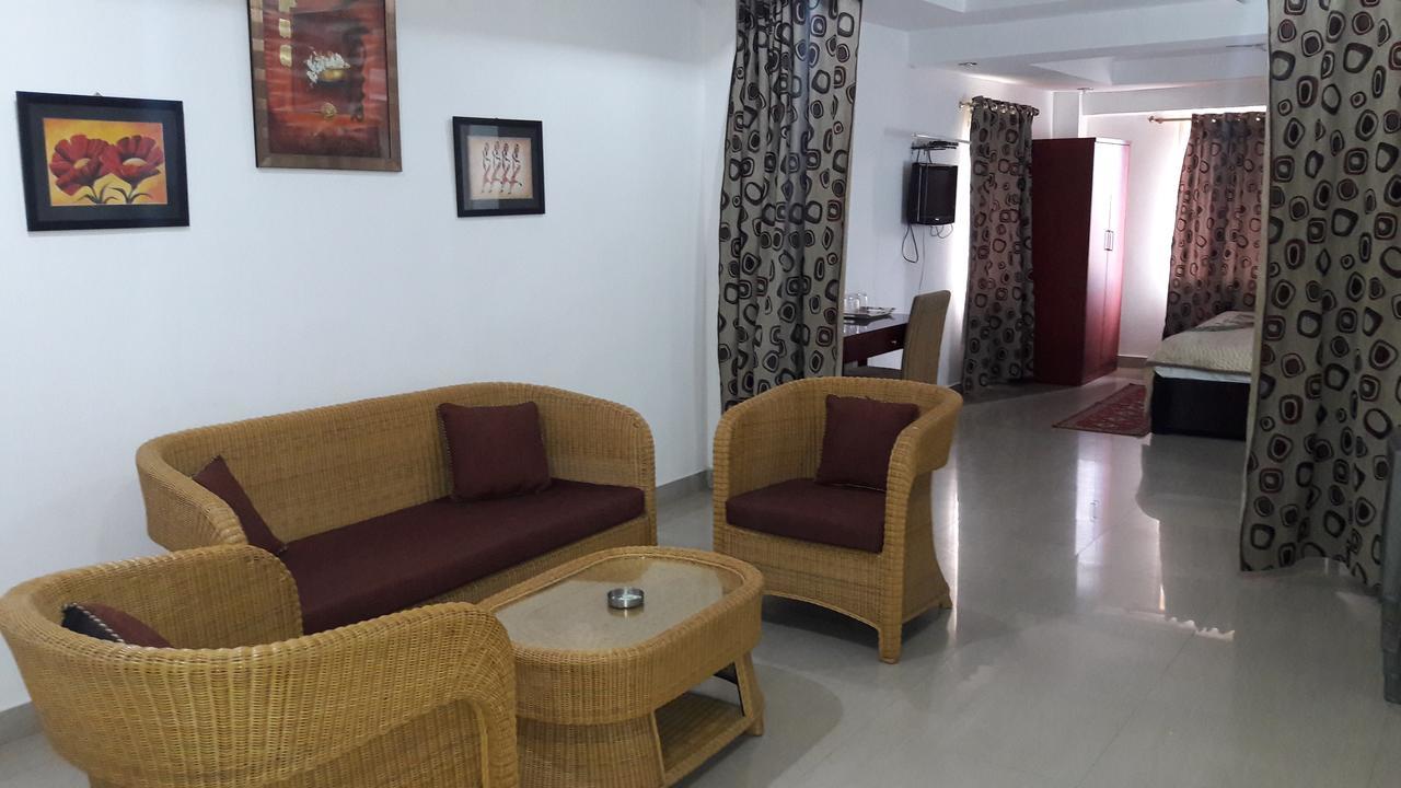 מלון Tinsukia Aroma Residency מראה חיצוני תמונה